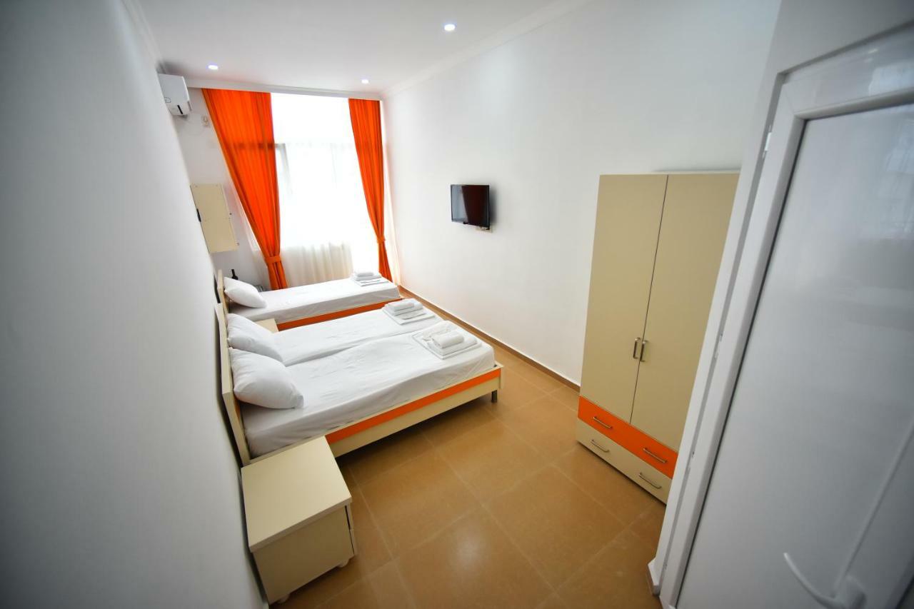 Orange Home Hotel Batumi Exterior foto
