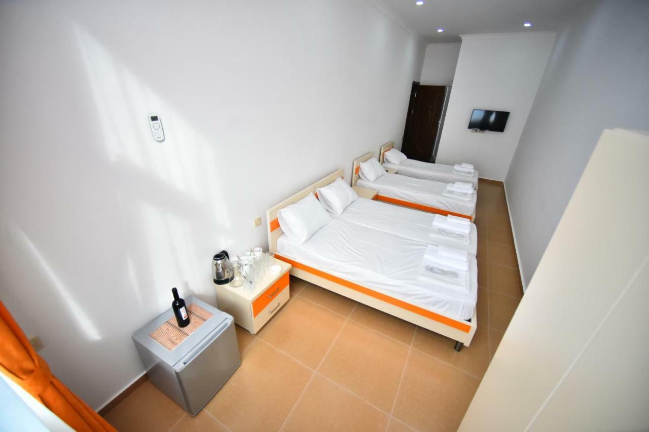 Orange Home Hotel Batumi Exterior foto