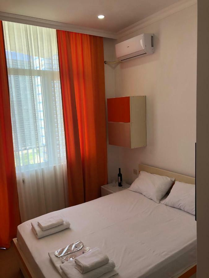 Orange Home Hotel Batumi Exterior foto
